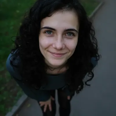 Соня, 21